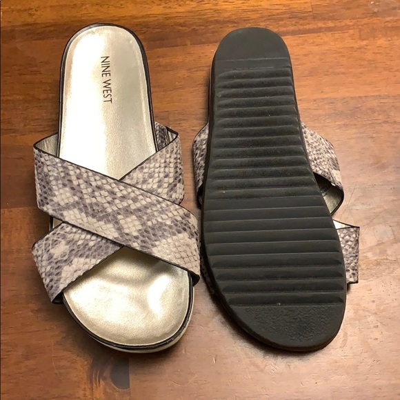 Nine West cross slides - Picture 2 of 2